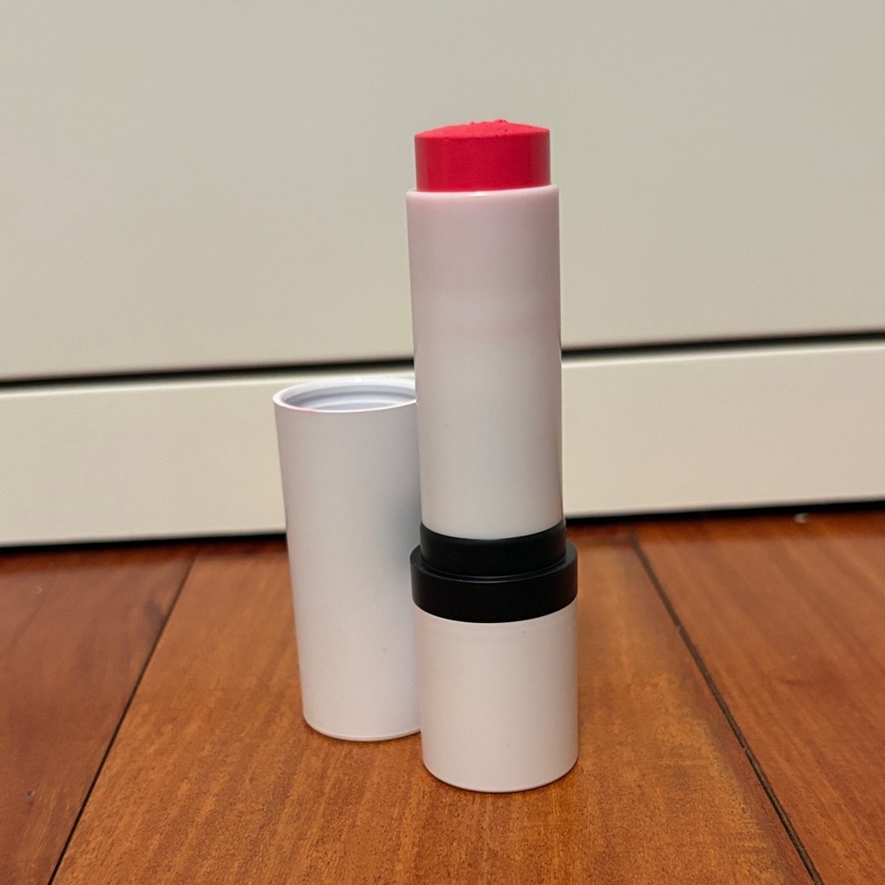 Makeup By Mario Raspberry blush - Picture 2 of 4